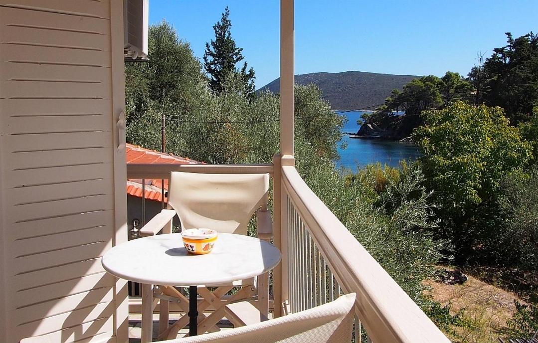 Lithea Villas And Studios By The Sea Agios Petros  ภายนอก รูปภาพ