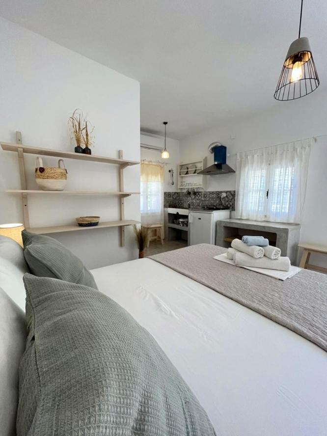Lithea Villas And Studios By The Sea Agios Petros  ภายนอก รูปภาพ