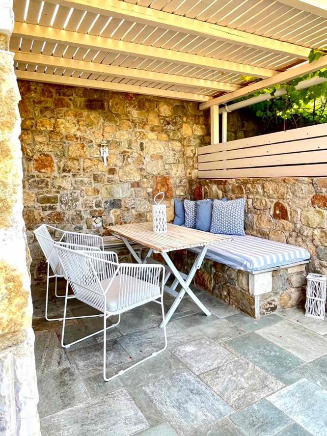 Lithea Villas And Studios By The Sea Agios Petros  ภายนอก รูปภาพ