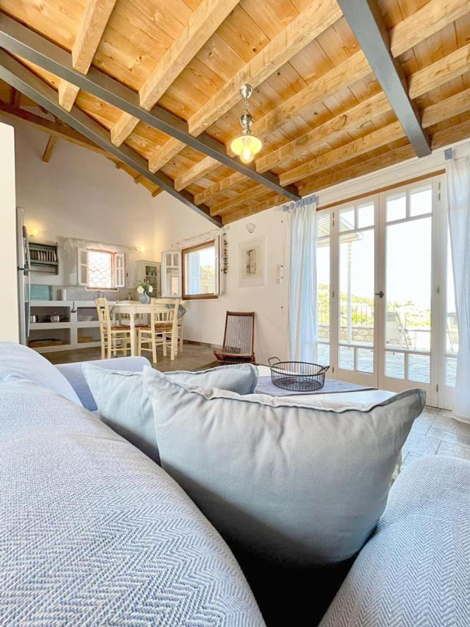 Lithea Villas And Studios By The Sea Agios Petros  ภายนอก รูปภาพ