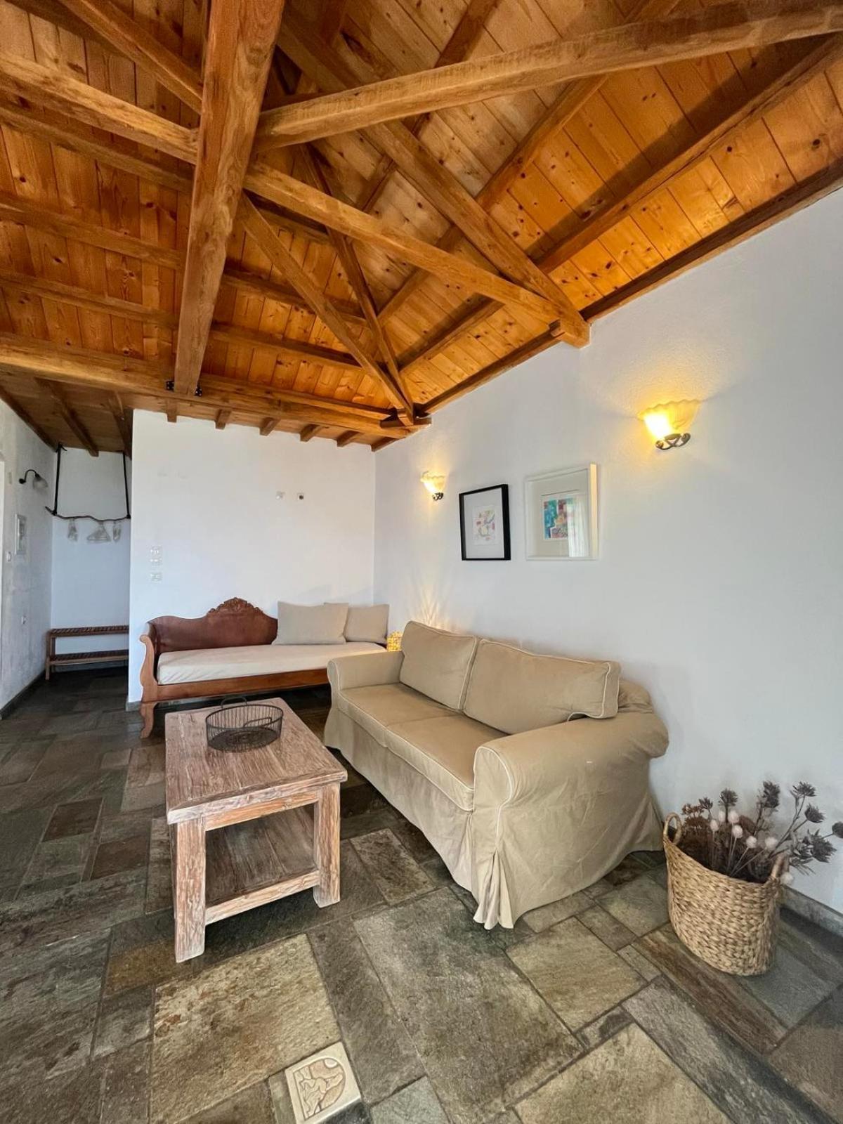 Lithea Villas And Studios By The Sea Agios Petros  ภายนอก รูปภาพ