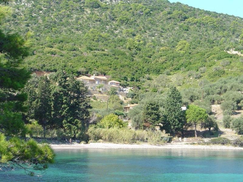 Lithea Villas And Studios By The Sea Agios Petros  ภายนอก รูปภาพ